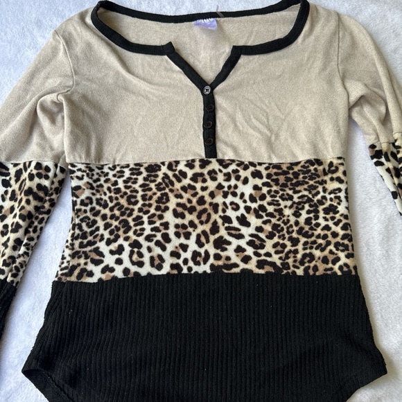 No Boundaries Beige and Black Leopard Print Blouse - Picture 4 of 9
